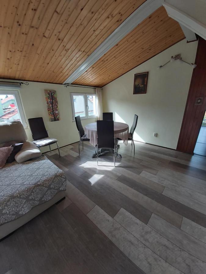 Apartment Malvina Mali Losinj Exterior photo