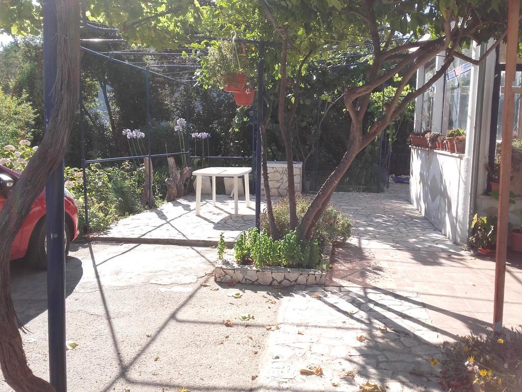 Apartment Malvina Mali Losinj Exterior photo
