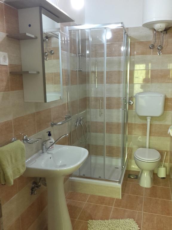 Apartment Malvina Mali Losinj Exterior photo