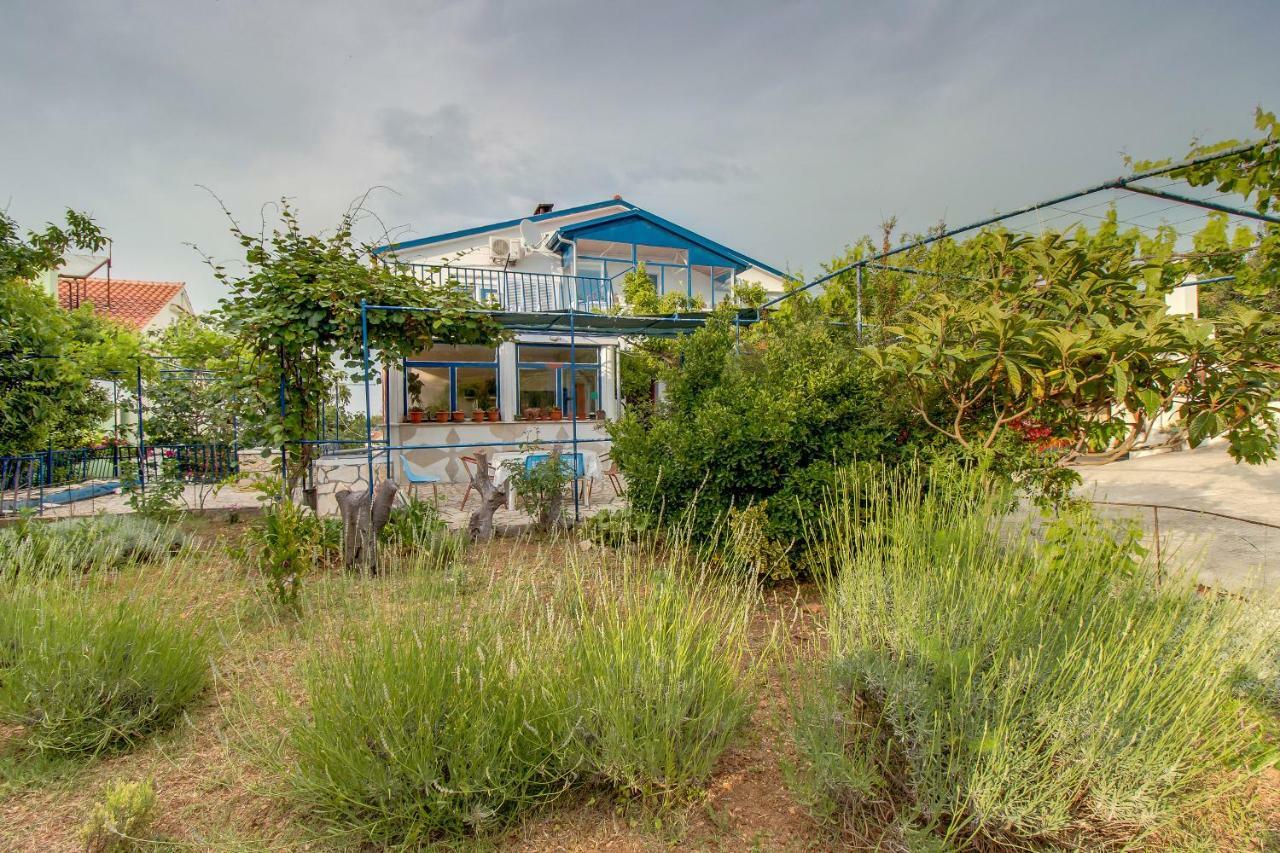 Apartment Malvina Mali Losinj Exterior photo