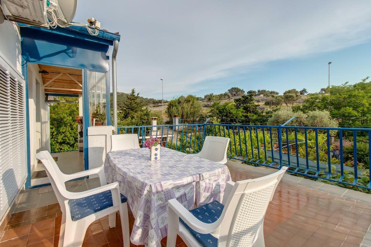 Apartment Malvina Mali Losinj Exterior photo